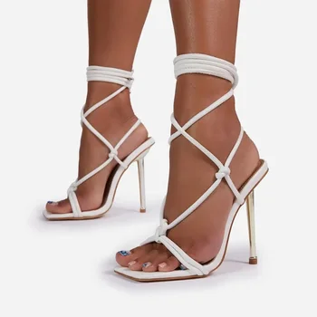 IPPEUM Sandalet Kadın 2022 Yaz Kadın Sandalet Vintage Kare burunlu yüksek Topuklu Çapraz Kayış Sandalet Kadın Şekli tasarım ayakkabı Kadın
