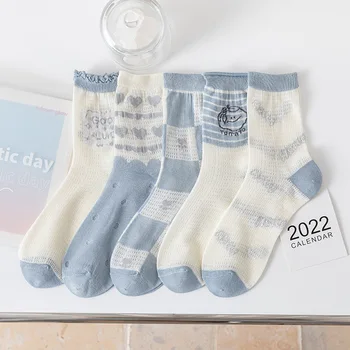 Çorap kadın Mavi Nakış Orta tüp Kadın Çorap Dantel Çizgili Desen Popüler Moda Basit Tatlı Tarzı Çorap Sevimli Çorap