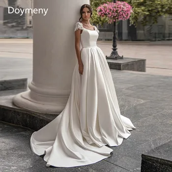 Doymeny Gelin düğün elbisesi Kap Kolsuz Fermuar Aplikler Saten Basit Stil A-Line Etek O-Boyun Mahkemesi Tren Robe De Mariée