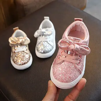 2020 Çocuk Dört Sezon Ayakkabı 1-3 Yıl Toddler Bebek fiyonk Pullu Beşik Ayakkabı Trendi rahat ayakkabılar Glitter İlmek Elbise Ayakkabı