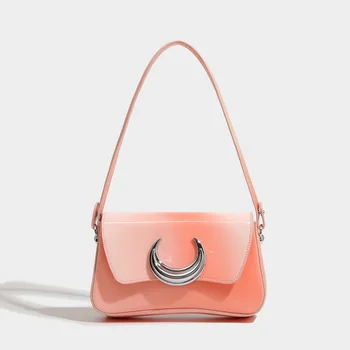 Kadınlar için çanta 2022 Tasarımcı Zincir El Koltukaltı Tofu Çanta Eğlence Moda Basit tek omuz askılı çanta Trendi