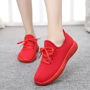 Moda Kadın Ayakkabı Yaz Nefes Örgü Kırmızı Sneakers Kadınlar Üzerinde Kayma Yürüyüş Lace Up Düz Kadın vulkanize ayakkabı Tenis Feminino