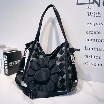 Rahat 2022 Kadın alışveriş çantası Çanta Kadın Katı Basit Büyük Kapasiteli omuzdan askili çanta Kadın Tasarımcı Lüks Marka Crossbody Çanta