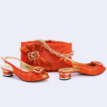 Güzel Turuncu Renk İtalyan Tasarım Bayan Ayakkabı Eşleşen Çanta İle Yüksek Kaliteli Rhinestones Metal Dekorasyon Tarzı 38-43 b23-20
