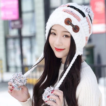 Şapka Kadın Kış Kore Kalınlaşmış Sıcak Şapka Moda kulak koruyucu Kız Güzel Top Örgü Kabarık Kadın Beyaz